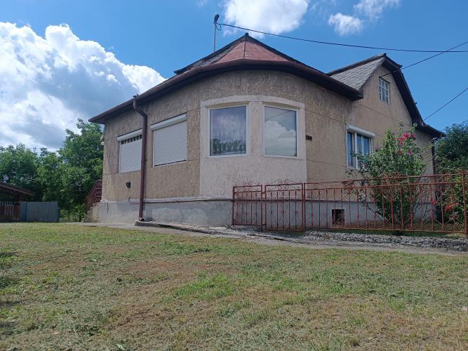 Reality REZERVOVANÉ Na predaj rodinný dom v obci Slivník