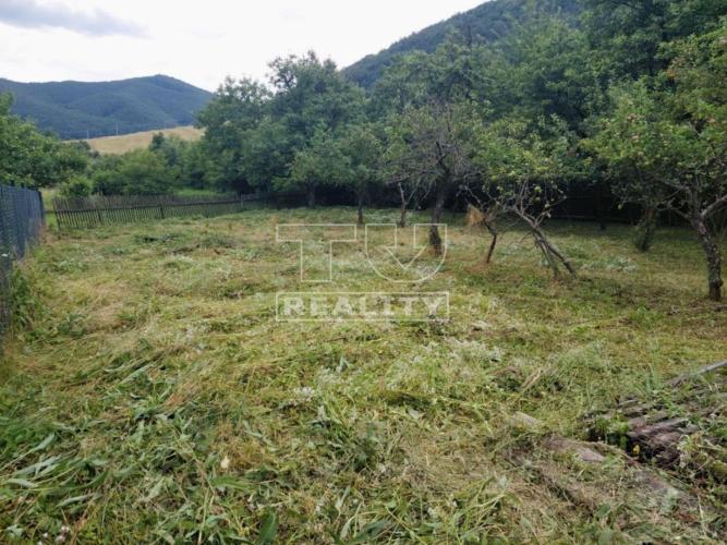 Reality VEĽKÝ RODINNÝ DOM NA POZEMKU 1977 M2, KOŠECKÉ PODHRADIE