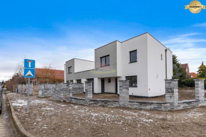 Reality Rezervované - Predaj 4 izbového RD v Dunajskej Lužnej
