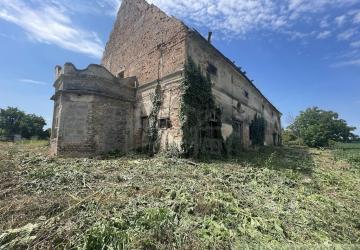 Reality Historická sýpka z 19. storočia s krásnym pozemkom – Lipová, len pár kilometrov od Šurian