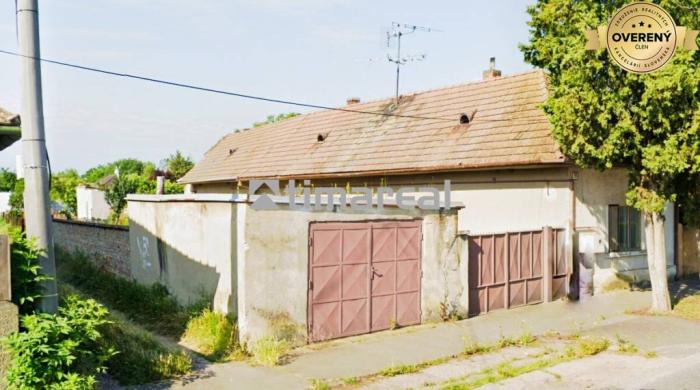 Reality Starší dom neďaleko Slnečných jazier v obci Réca