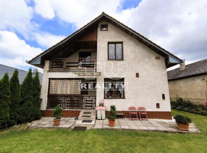 Reality Priestranný 6-izbový rodinný dom s veľkou záhradou, Modra – Kráľová, 221 m²