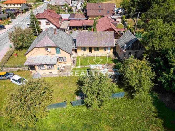 Reality Na predaj rodinný dom – Beluša, Slatinská ulica