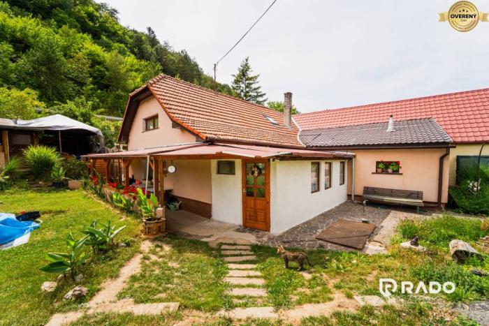 Reality RADO | Na predaj rodinný dom, Bzince pod Javorinou