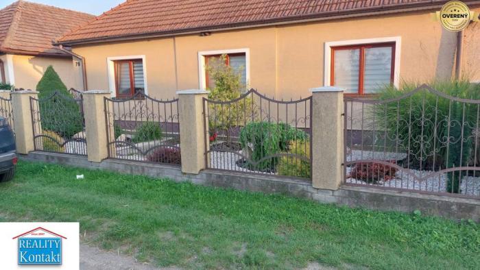 Reality Rodinný dom NA PREDAJ Bánov 5+1 + poz.4160m2 +Lux.BAZÉN