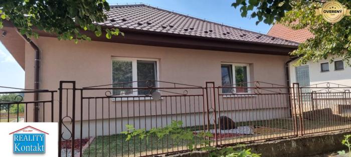Reality Len u nás ! Na predaj veľmi pekný, zateplený 3 izbový dom v obci Kolta