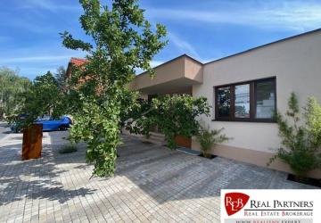 Reality REB.sk Prenájom moderný 8 izbový RD, 250 m2,Sološnicka ul, Karlova Ves