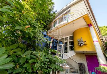 Reality Unikátny 2i dom uprostred zelene, 120m2, krásna záhrada 456m2, Kramáre