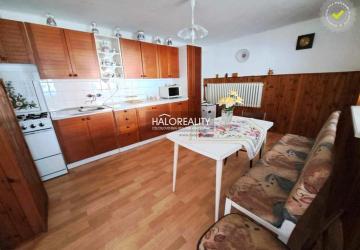 Reality REZERVOVANÉ - Predaj, päťizbový rodinný dom Kráľová pri Senci, pozemok 2117m2