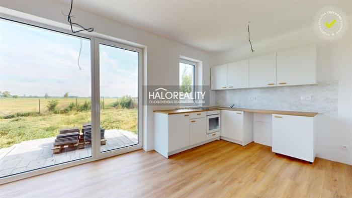 Reality Prenájom, rodinný dom Baka - NOVOSTAVBA - EXKLUZÍVNE HALO REALITY