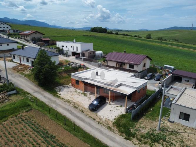 Reality 4-izbový dom dom, Poluvsie