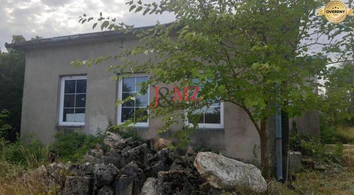 Reality Budova s pozemkom 815 m2, Levice, Kalinčiakovo (SM - 841)