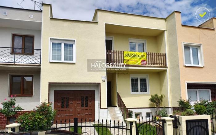 Reality Predaj, rodinný dom Dunajská Streda, PEŠIA DOSTUPNOSŤ K VLAKOVEJ A AUTOBUSOVEJ STANICI - EXKLUZ