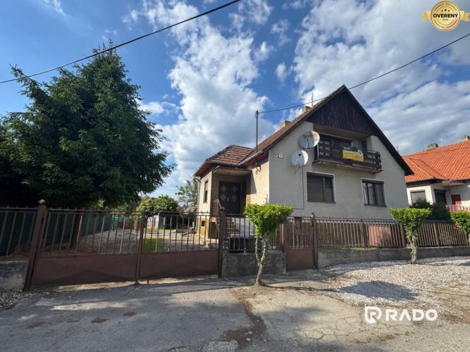 Reality RADO | IBA U NÁS!!  REZERVOVANÉ! Na predaj POSCHODOVÝ DOM, Jelka