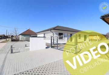 Reality Predaj, rodinný dom Komoča - štvorizbový bungalov s garážou a terasou, NOVOSTAVBA - EXKLUZÍVN