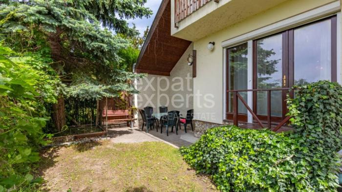 Reality Pekný 4i rodinný dom 240m2, s krbom, 2x parkovaním a záhradkou