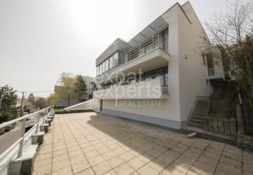 Reality Nadštandardná vila s krásnym výhľadom, 302 m2 so záhradou, nezariadená