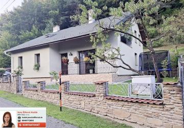 Reality 5-izb., 2-podlažný rod. dom v tichej obci neďaleko Prešova