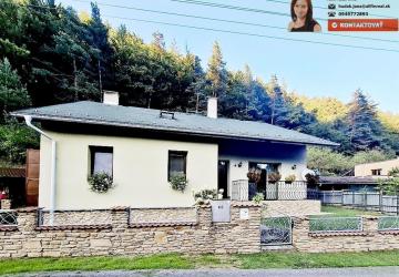 Reality 5-izb., 2-podlažný rod. dom v tichej obci neďaleko Prešova