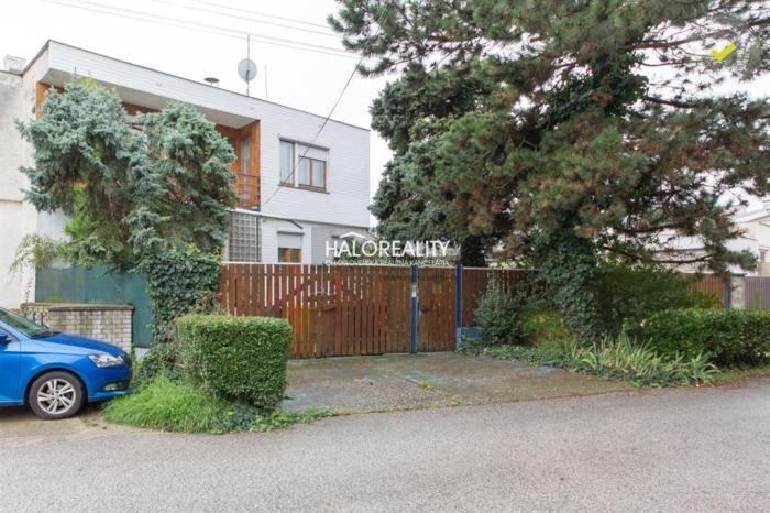 Reality Predaj, rodinný dom Most pri Bratislave - EXKLUZÍVNE HALO REALITY