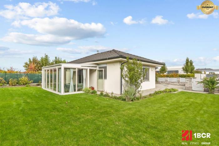 Reality PRÍJEMNÝ 4-IZB. RODINNÝ DOM SO SÚKROMÍM, UPRAVENÁ ZÁHRADA, RASCOVÁ UL.