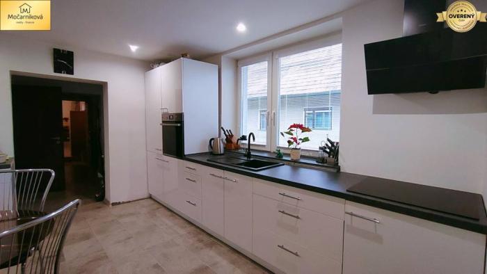 Reality Kompletné zrekonštruovaný rodinný dom Horná Breznica.