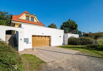 Reality Priestranný 3-podlažný RD 189 m2, so záhradou a dvojgarážou, Stupava