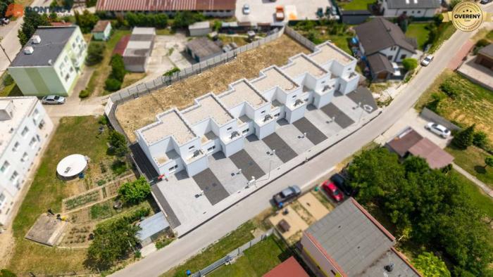 Reality NOVINKA! Vzorový dom v radovej výstavbe v Hornej Strede