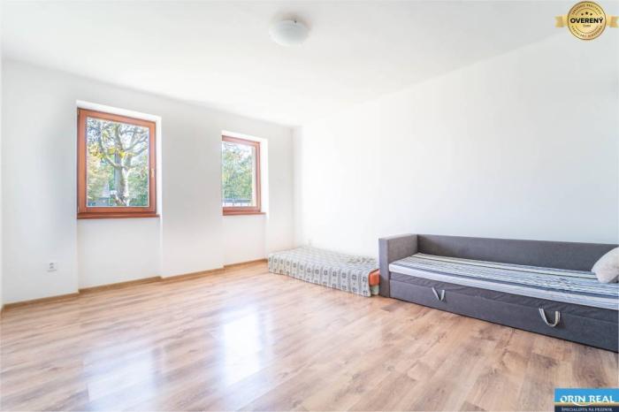 Reality STARŠÍ RODINNÝ DOM PO REKONŠTRUKCII takmer v centre Pezinka