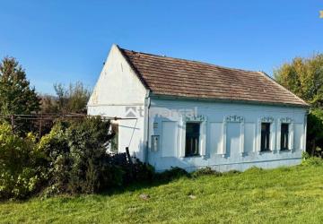 Reality TIMA Real*  na predaj vidiecka usadlosť na 25á pozemku, Štefanová