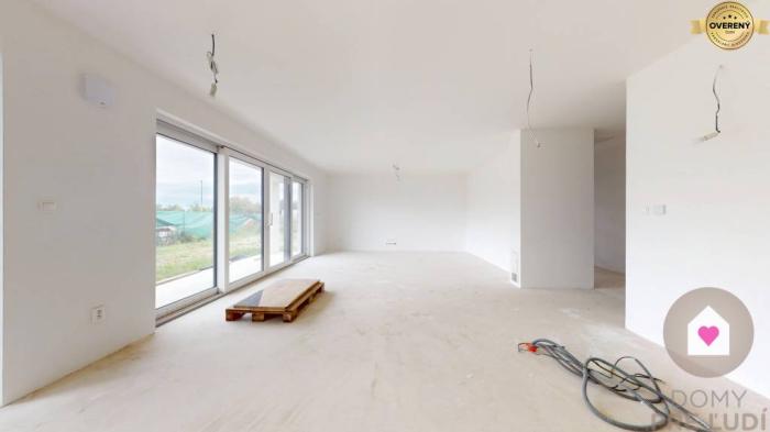 Reality Krásny priestranný 4 izb. RD bungalov 114,25 m2 pozemok 533 m2, Senec