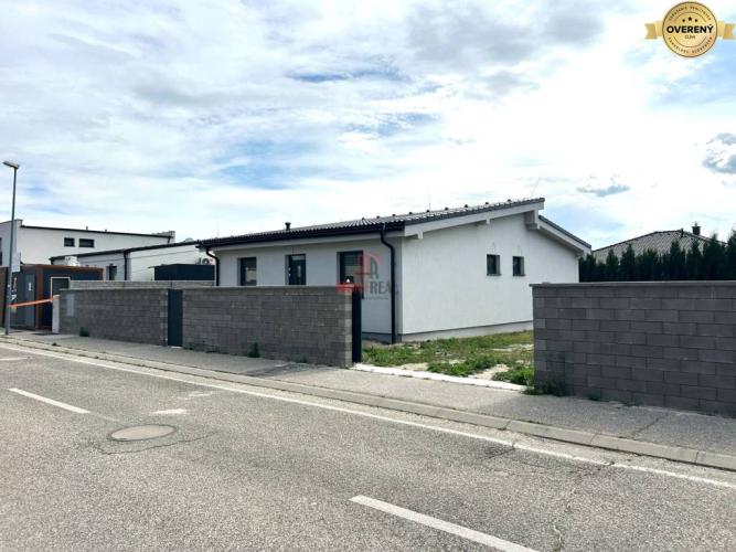 Reality Novostavba: 4 izbový nízkoenergetický bungalov, Slovenský Grob,