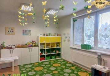 Reality Prenájom RD v Ružinove, na Mierovej ulici ,vhodný na firmu, škôlku.