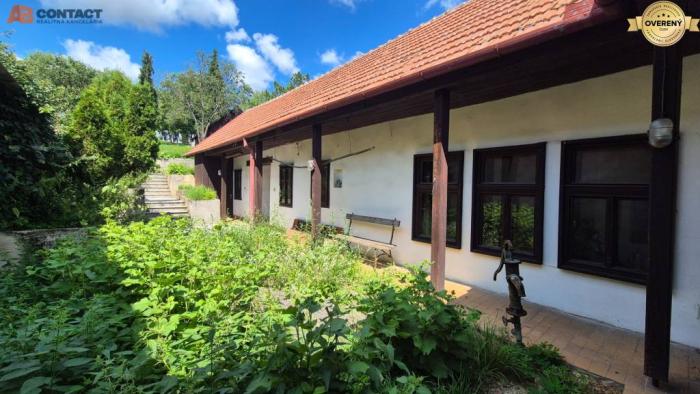 Reality Rodinný dom - chalupa v zelenom prostredí v obci Šípkové