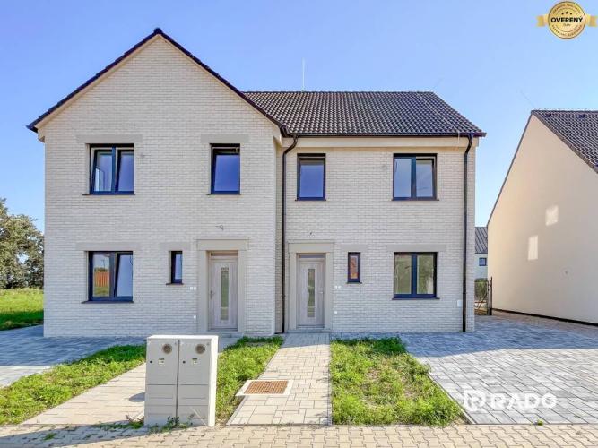 Reality RADO | 5-izbový dom s predzáhradkou pre rodiny v pokojnej zóne