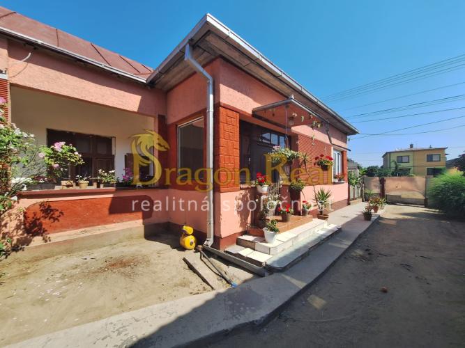 Reality PREDAJ – Rodinný dom s veľkým pozemkom /2415m2/ – DRAHŇOV okr. Michalovce