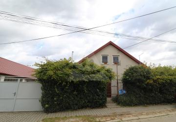 Reality 7 a viac-izbový dom dom, Štúrovo