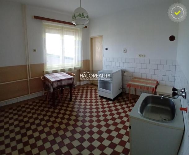 Reality REZERVOVANÉ - Predaj, rodinný dom Želovce, s veľkou záhradou - ZNÍŽENÁ CENA - EXKLUZÍVNE HA