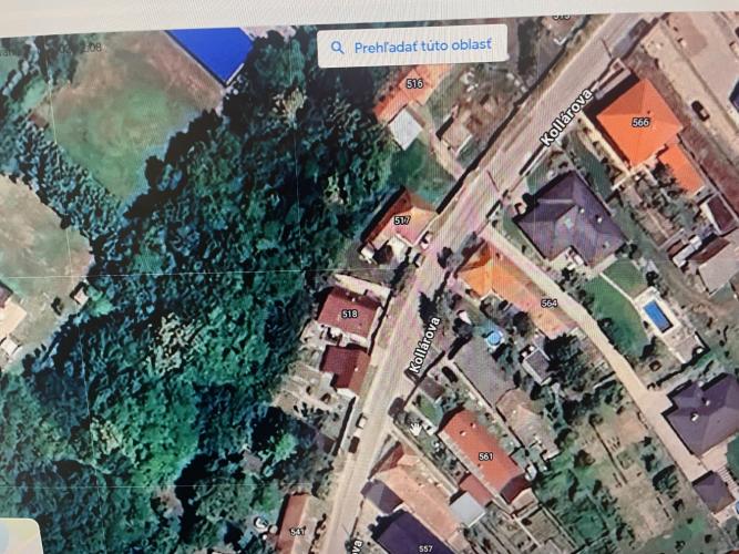 Reality Predám RD postavený 2010 v tichej ulici so šírkou pozemku 41 m možnosť stavať