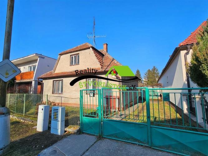 Reality Predaj, rodinný dom s veľkým pozemkom Senica, Sotina - 1180 m2