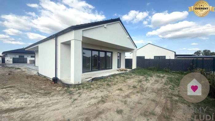 Reality Krásny SKOLAUDOVANÝ 4 izb. RD bungalov 114,25 m2 pozemok 533 m2, Senec