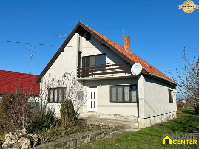 Reality NA PREDAJ 5 IZBOVÝ POSCHODOVÝ DOM  V CENTRE OBCE, IŽA, OKRES KOMÁRNO