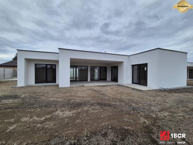 Reality SKOLAUDOVANÉ! NOVOSTAVBA 4–IZB. BUNGALOV, POZEMOK 571 m²,VEĽKÉ BLAHOVO