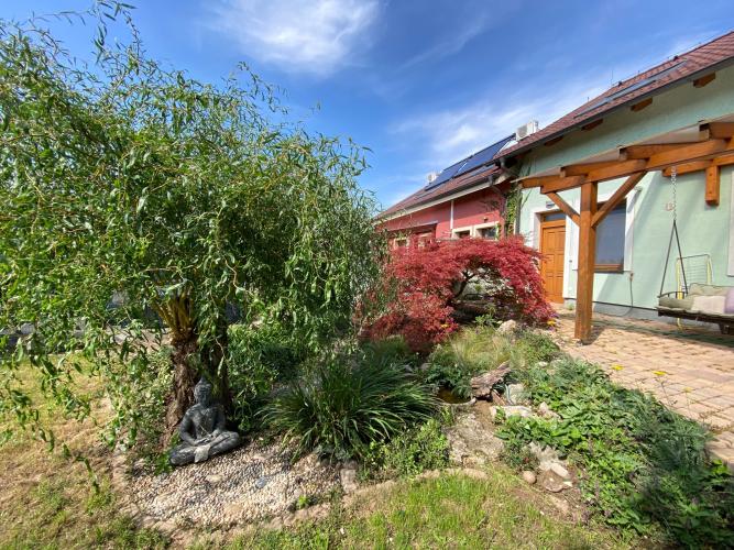 Reality NOVINKA: Pallas -  RK ponúka v blízkosti mesta 5-izb.RD