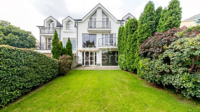 Reality Priestranný 5i RD 240m2, s A/C, terasou, balkónom a garážou