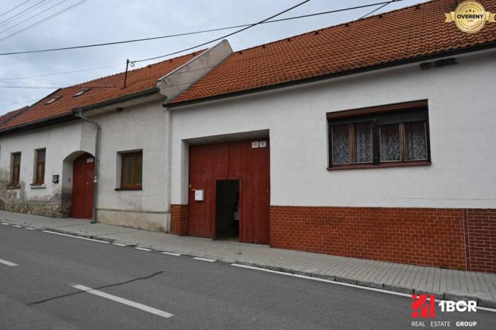 Reality 3-IZB. RODINNÝ DOM, SVÄTÝ JUR, VEĽKÝ POZEMOK