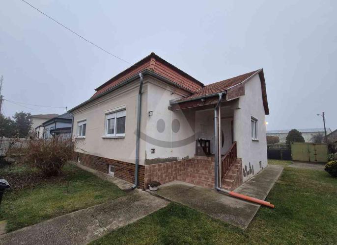 Reality 3-izbový dom dom, Hurbanovo, Sídlisko Vinohrady, Nový Diel