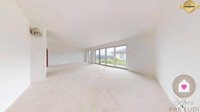 Reality Krásny priestranný 4 izb. RD bungalov 114,25 m2 pozemok 533 m2, Senec