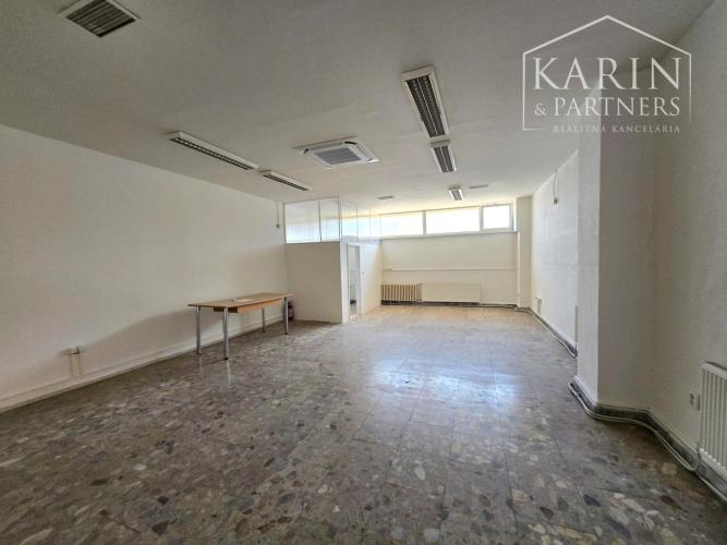 Reality Prenájom -  obchodné priestory 70m2 - Petržalka BA V