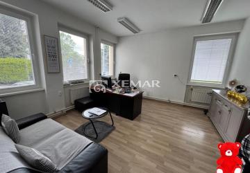 Reality PRENÁJOM - Priestor 33 m2  v centre mesta BB